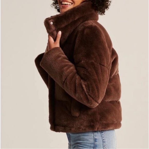 Abercrombie Faux Fur Mini Puffer Jacket Size large - Picture 3 of 8